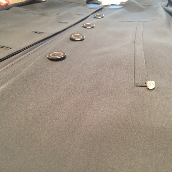 Meet - Picture 5 of 8